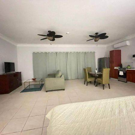 Sandpiper Beach Apartments Palm Beach Екстер'єр фото