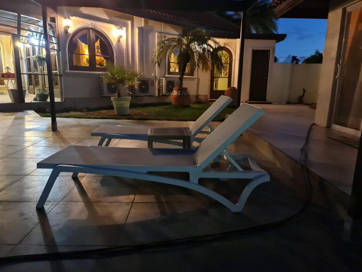 Sandpiper Beach Apartments Palm Beach Екстер'єр фото