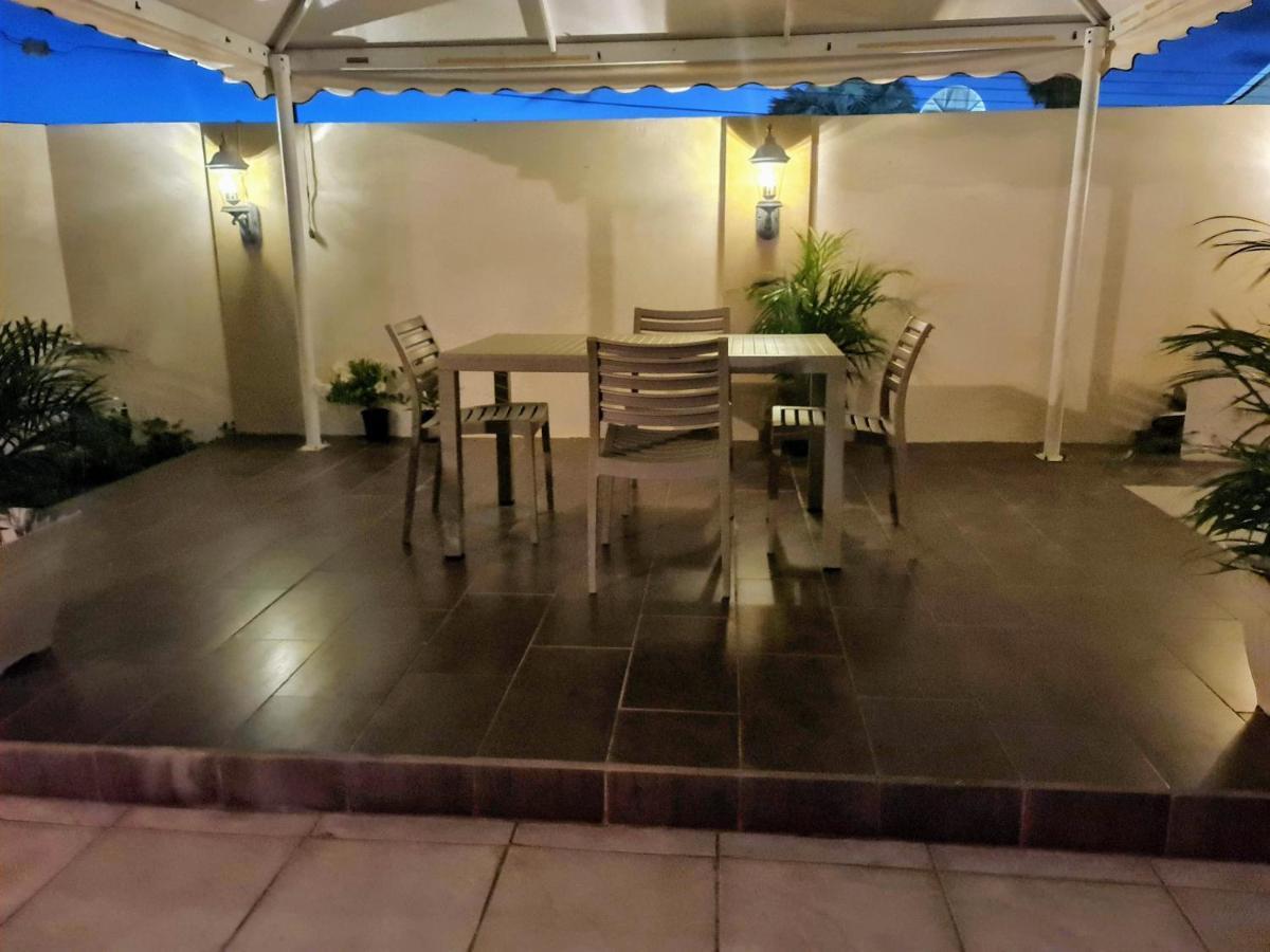 Sandpiper Beach Apartments Palm Beach Екстер'єр фото