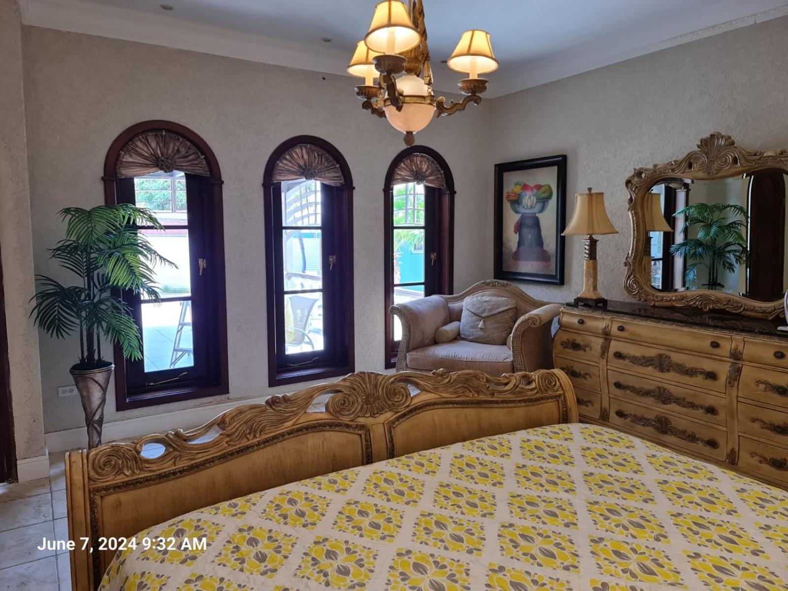 Sandpiper Beach Apartments Palm Beach Екстер'єр фото