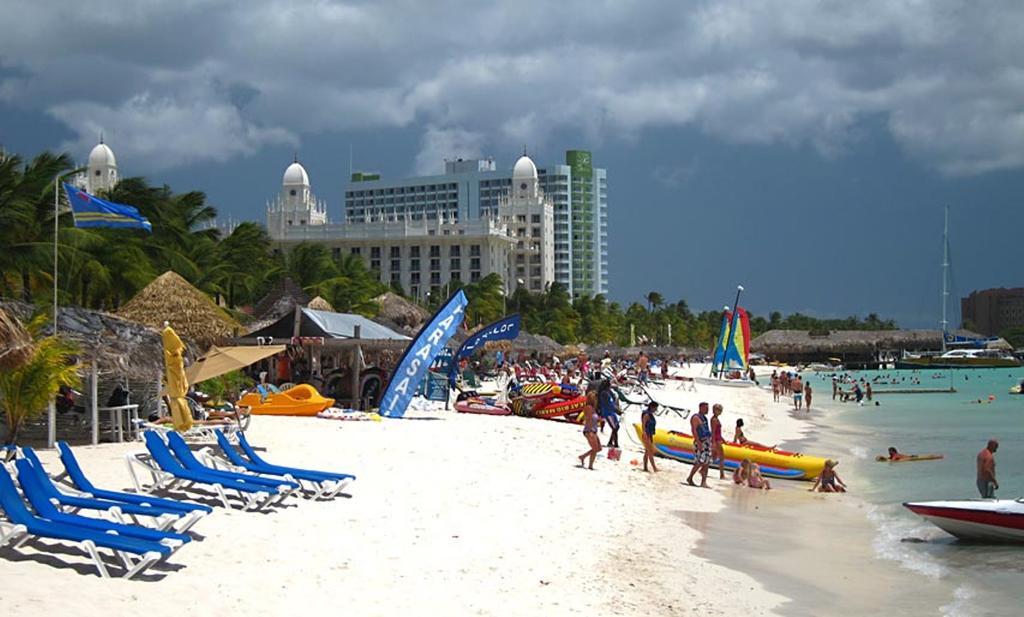 Sandpiper Beach Apartments Palm Beach Екстер'єр фото
